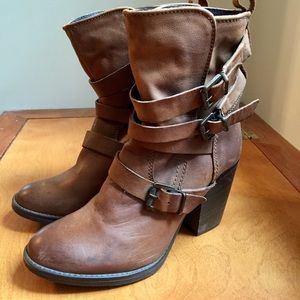 Steve Madden Yale Booties